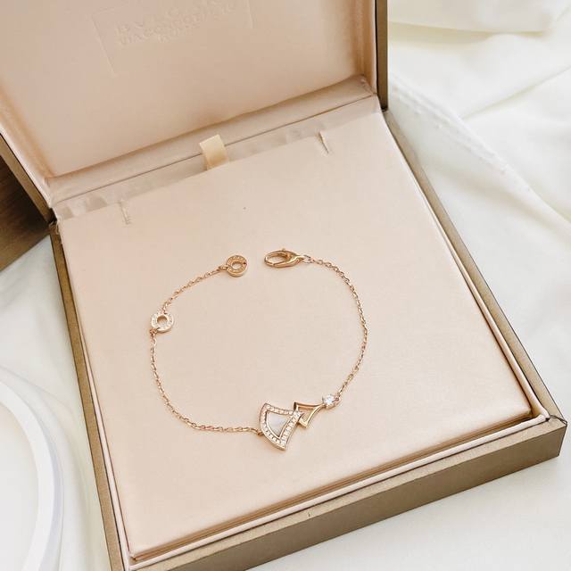 Seiko version Bvlgari Bulgari 22 new Diva series white mother-of-pearl skirt br