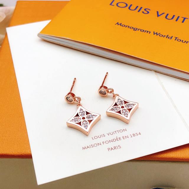 No.Led0380 Lv*Latest rose gold mini diamond earrings consistent with the Z batch