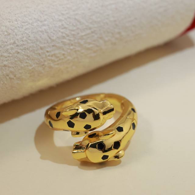 Leopard Ring. This iconic double leopard head ring is a popular Anth