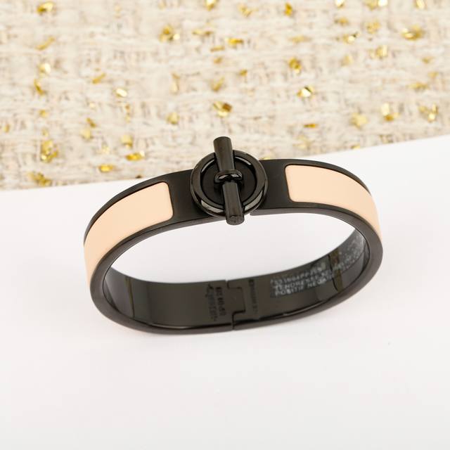 We produce Zp8190, large quantity consultation customer Fu pig nose bracelet ol