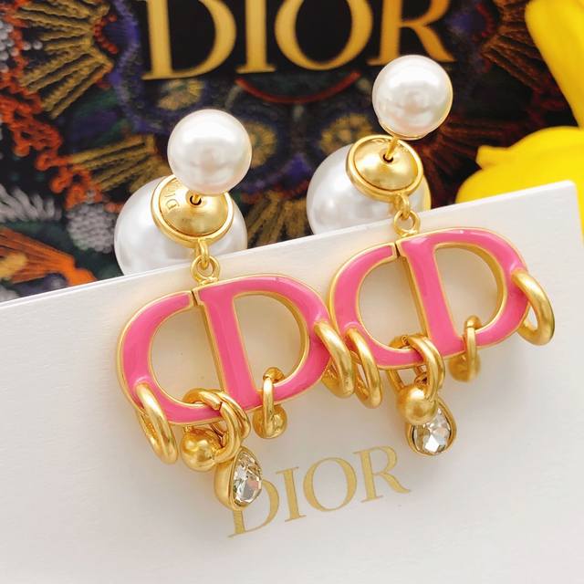 No.Ded0440 Dior large and small pearl CD tassel earrings pink DDD