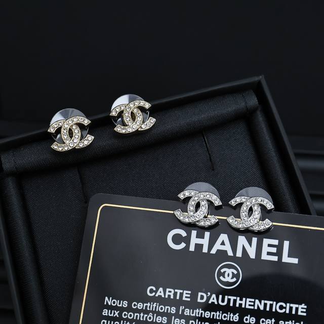 Chanel double C full diamond small earrings The best looking double C, the ceili