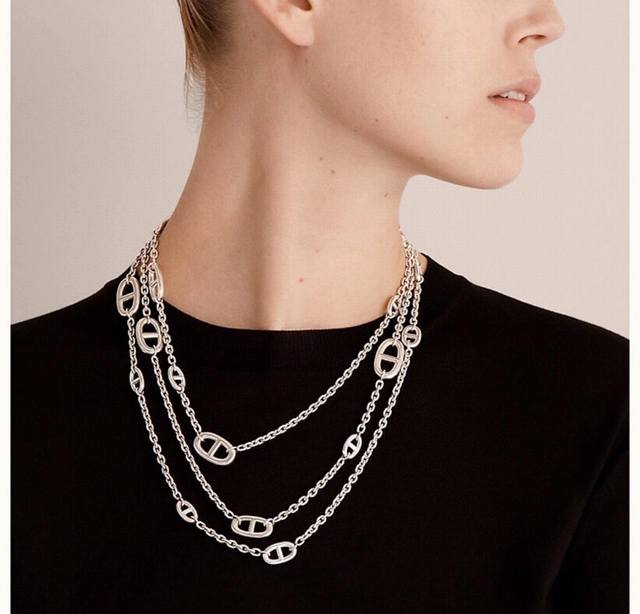 Autumn/Winter Sweater Chain Hermes Farandole Pig Nose Necklace. Life is a mirror