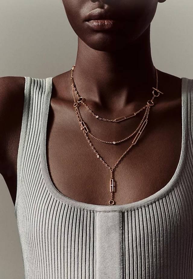 H necklace Herm