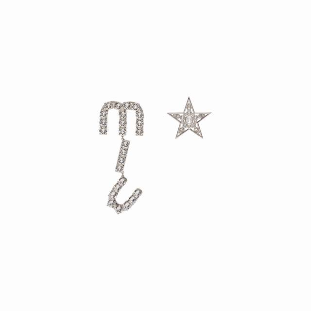 It's so beautiful! Miumiu's new popular online celebrity ear hooks are exquisit