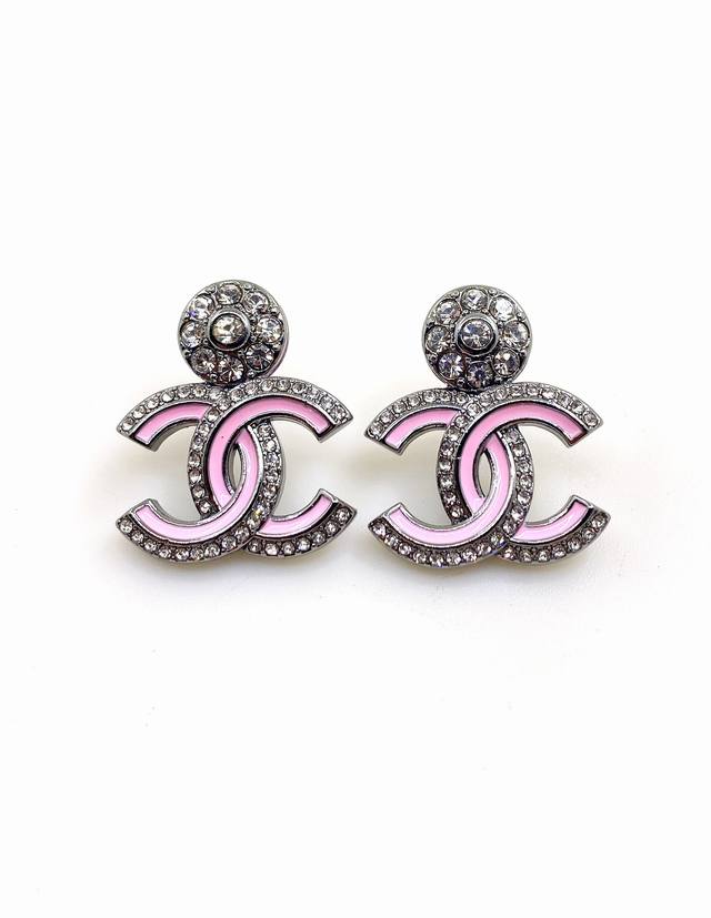 Ch*Nel latest gun black and white diamond pink Cc earrings consistent Zp brass m