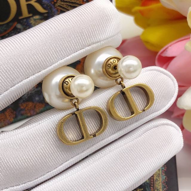 No.Ded0004 Dior earrings, size Cd, pearl earrings, best-selling model, the highe