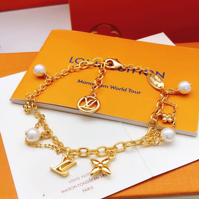 No.Lxl0228 Lv*Latest model hanging pearl bracelet consistent Zp brass material D