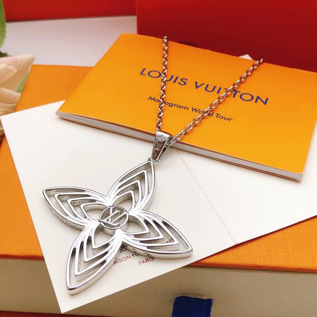 No. Lxl0260 Lv*Latest silver diamond polished hollow necklace consistent Zp bras