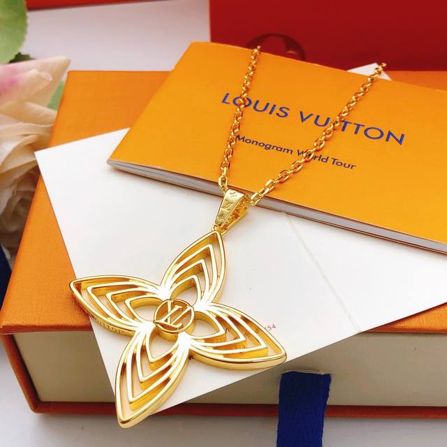 No. Lxl0261 Lv*Latest diamond-shaped polished hollow necklace consistent Zp bras