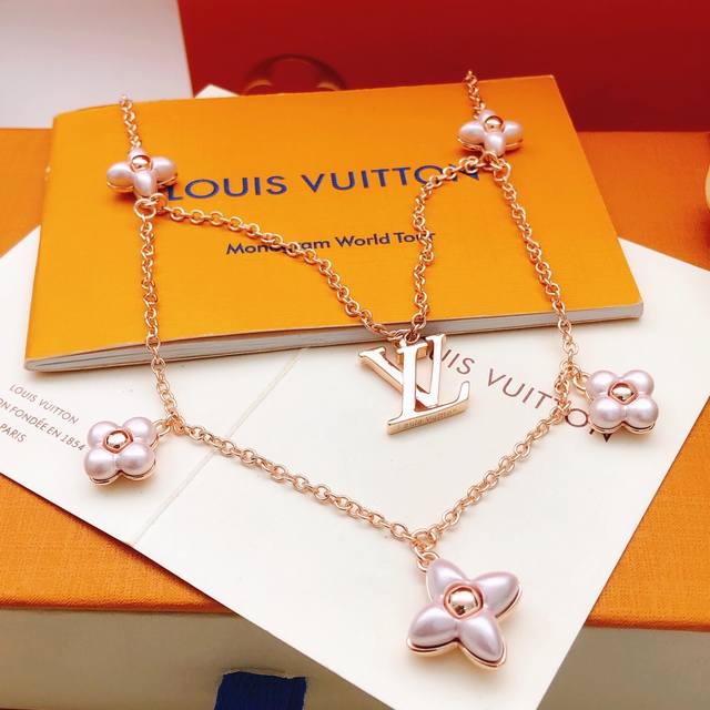 No. Lxl0254 Lv*Latest rose gold pink flower necklace consistent Zp brass materia