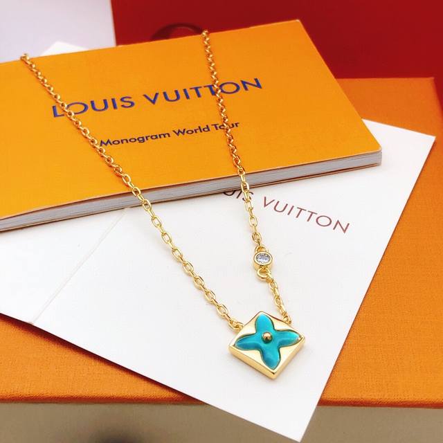 No. Lxl0177 Lv*Latest Sprite Green Blue Mother of Pearl Necklace Consistent Zp B