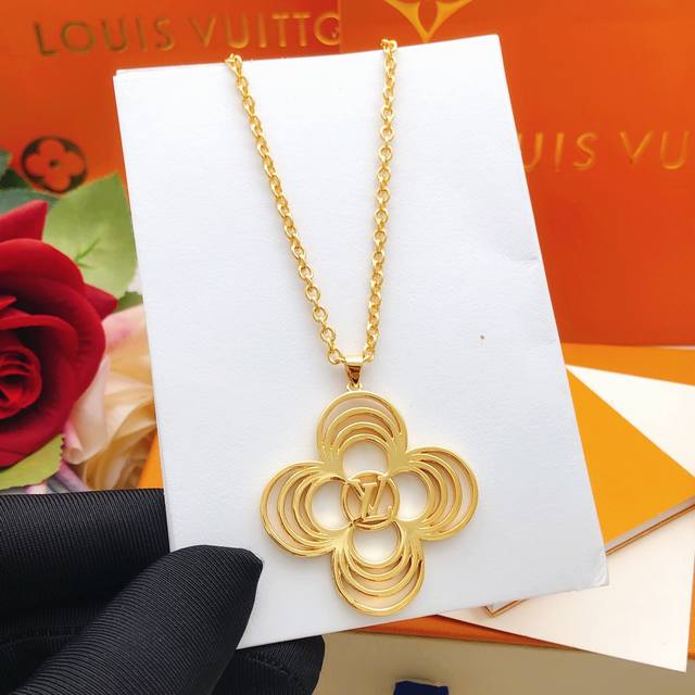 No. Lxl0241 Lv*Latest flower hollow necklace consistent Zp brass material DDD