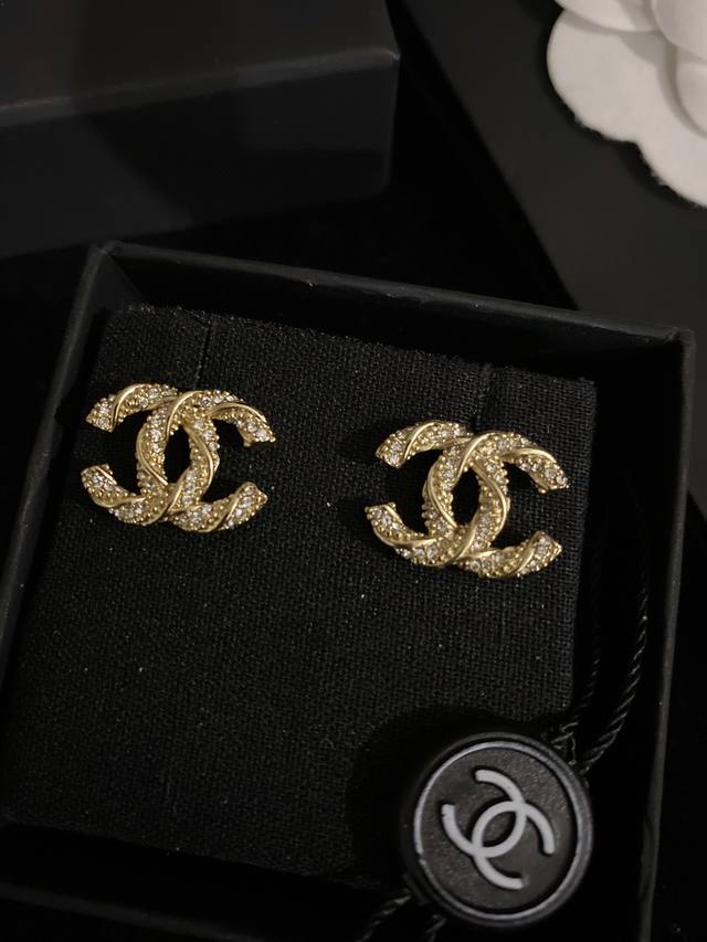 Ch Nel Twisted pattern gold diamond stud earrings Zg One-to-one material precisi