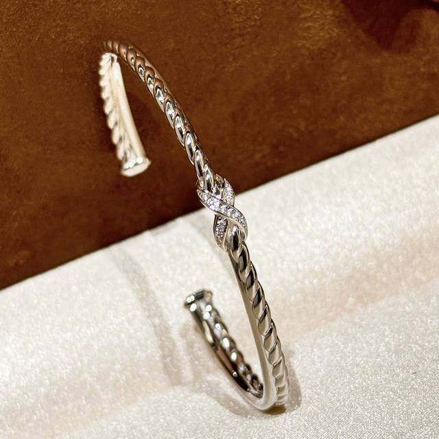 A6581 A must-have vintage braided grosgrain cross bracelet from an independent d