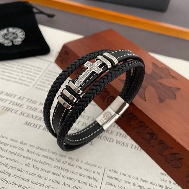 New counter quality Chrome Hearts cross diamond leather cord bracelet with conca