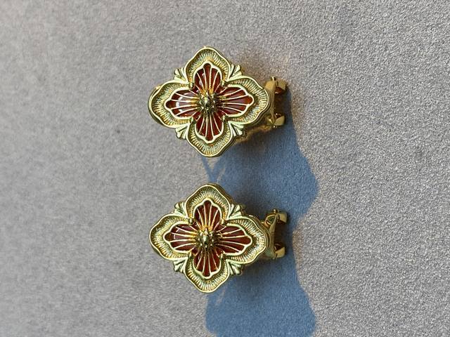 V Gold Material Mimi Gold Seiko Buccellati Red Chalcedony Opera House Earrings D