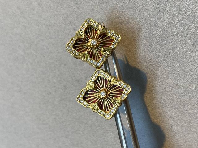 V Gold Material Mimi Gold Seiko Bucella Red Enamel Opera House Earrings DDD