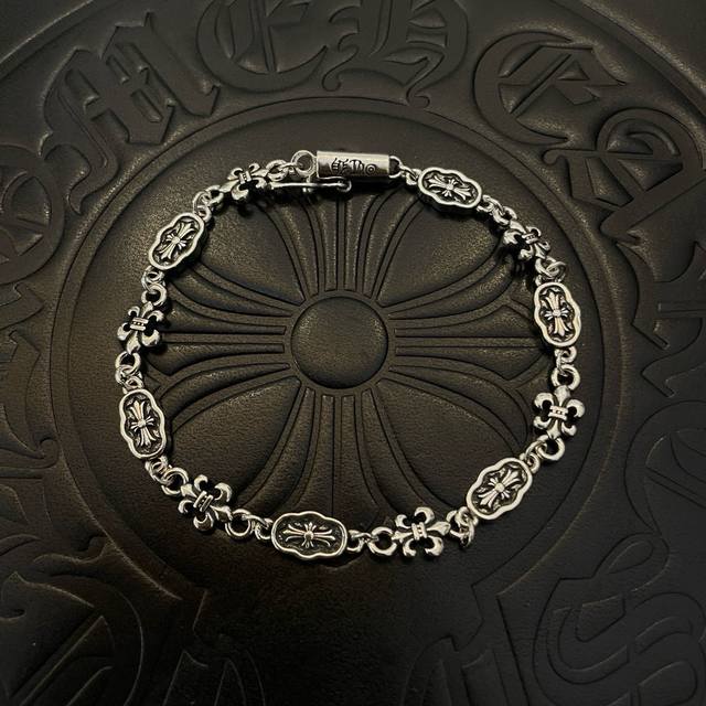Batch of new counter quality Chrome Hearts classic retro cross scout flower brac