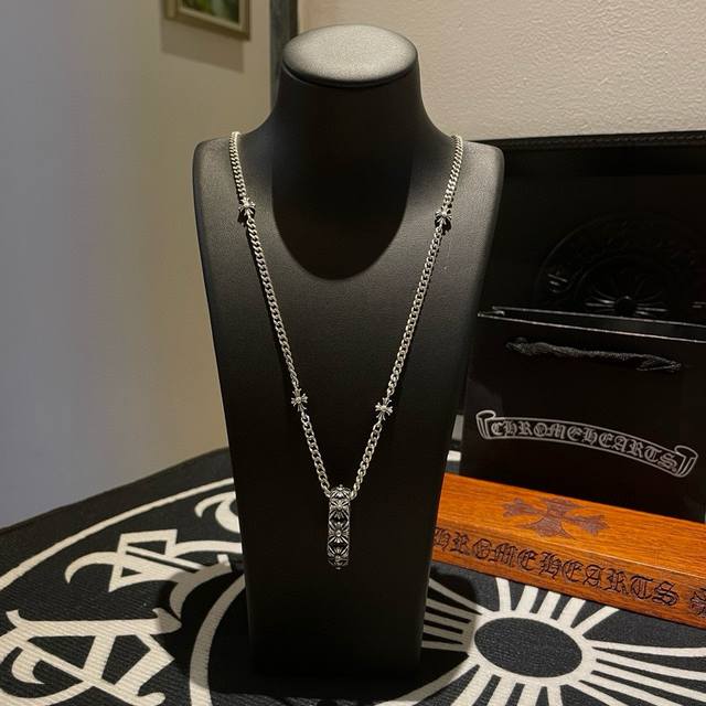 New counter quality Chrome Hearts classic retro cross necklace, cross flower ri