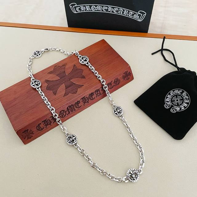 New counter quality Chrome Hearts classic retro six scout flower necklace with c