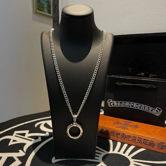 New counter quality Chrome Hearts classic retro necklace vine flower ring pendan