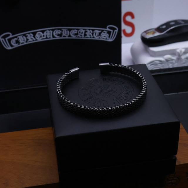 Dark Silver Fission] Chrome Hearts open bracelet: A doomsday aesthetic strike: D