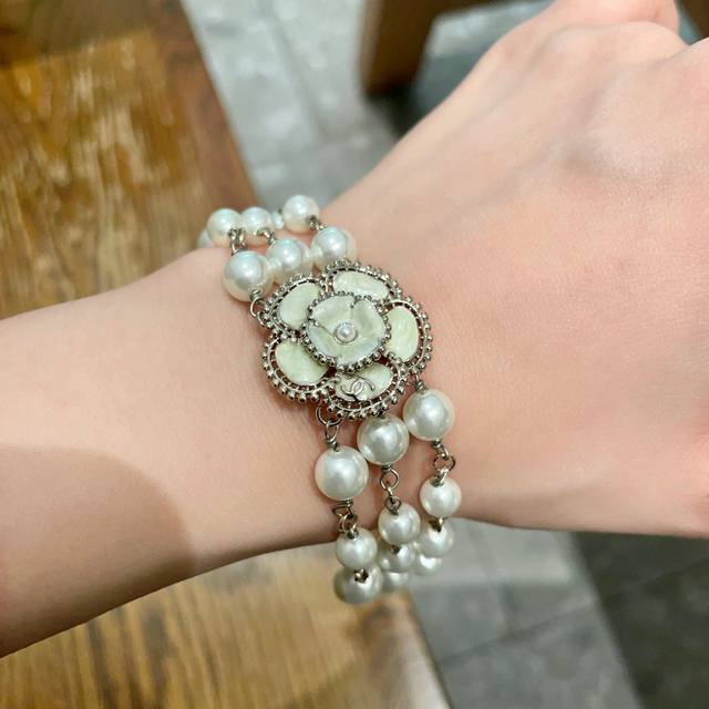 Chanel vintage bracelet original replica logo. The styles of Xiaoxiang family re