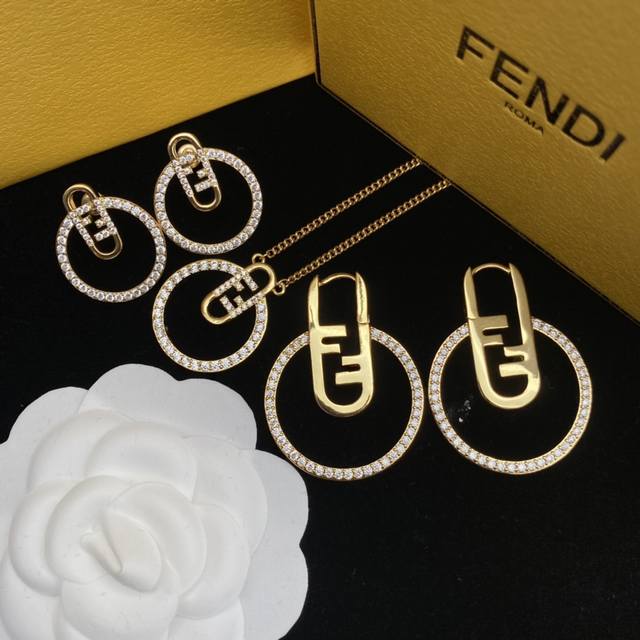 Fendi Fendl new double F diamond fashion temperament set necklace P earrings P