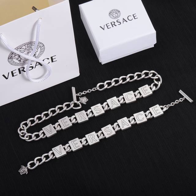 Versace set necklace bracelet DDD
