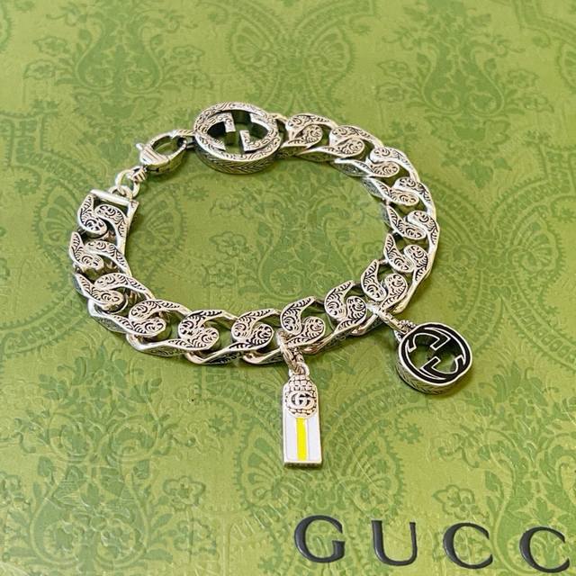 2025 Newest Gucci bracelet, the latest classic style, exquisite in both style an