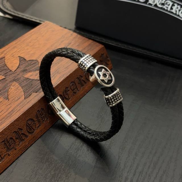 New counter quality Chrome Hearts classic retro leather bracelet with concave an