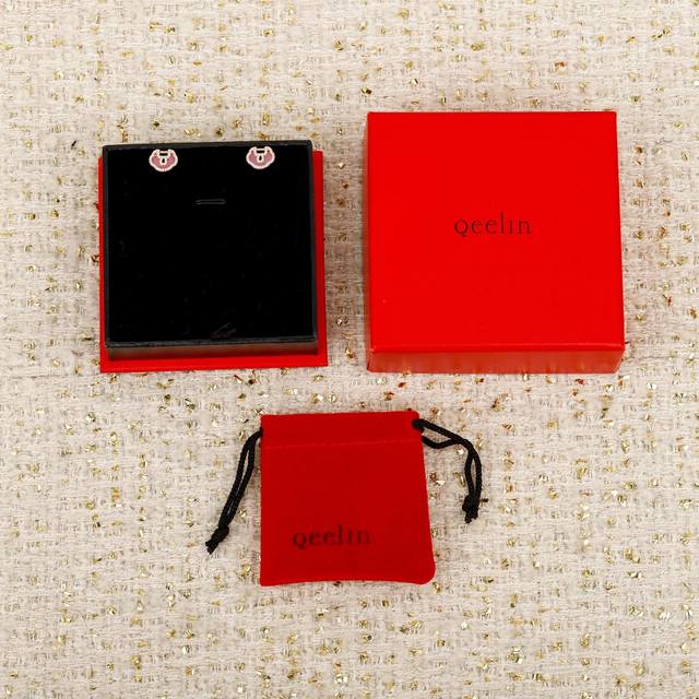 250210 We offer Ruyi lock earrings, customizable with real gold and diamonds. We