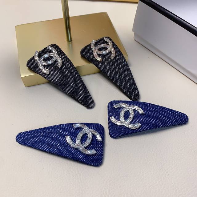 Chanel Xiaoxiang Chanel hairpin denim Czech diamond logo press clip Bb clip side
