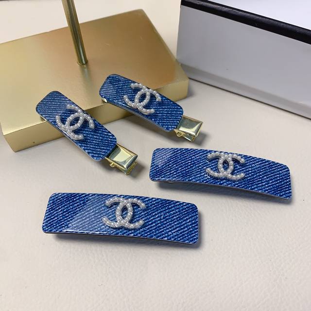 Chanel Xiaoxiang Chanel hairpin acetate pearl logo press clip edge clip spring c
