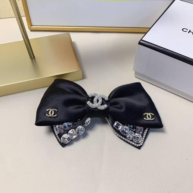 Chanel Xiaoxiang Chanel hairpin Czech diamond bow hairpin pressure clip temperam