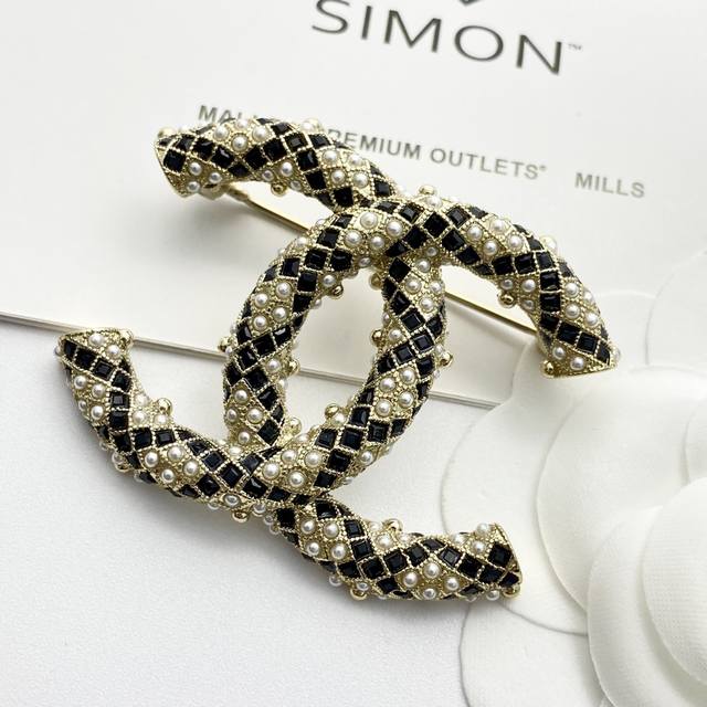 Original mold code Ca013 0283845 brooch hot-selling model hot new synchronous co