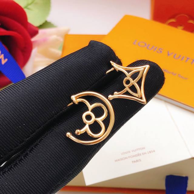 No.Led0372 Lv*Latest rose gold round ear hook consistent Zp brass material DDD