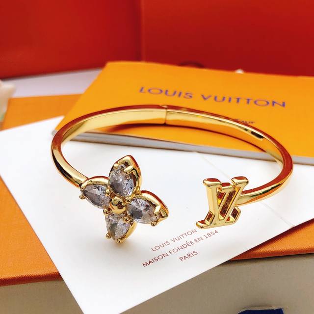 No.Lsz0033 Lv*Latest model diamond-studded horse eye bracelet consistent Zp bras