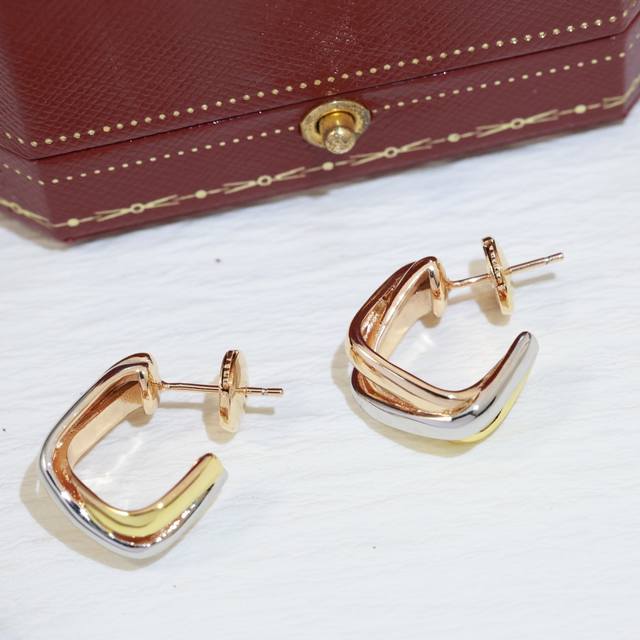 Cartier square three-color three-ring earrings. Silver needle and sub-gold mater