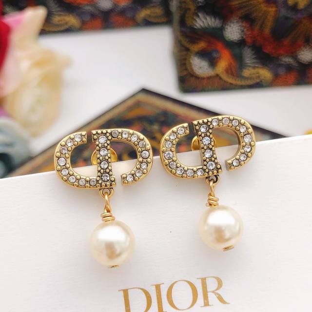 No.Ded0099 Dio*Latest Cd Pearl Earrings Consistent Zp Brass Material DDD