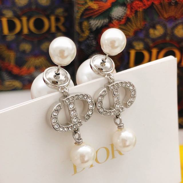 No.Ded0069 Dio*Latest pig nose earrings consistent Zp brass material DDD