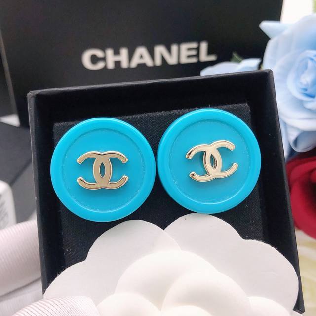 No. Xed0861 Sky Blue Chanel Horn Earrings Round Color Acrylic DDD