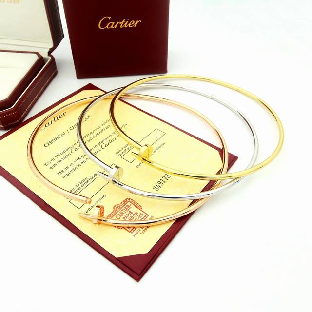 Cartier C Rtier popular nail collar titanium steel plated with 18K gold is simpl