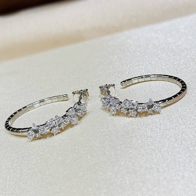 A6022 Exquisite star-studded ice cube earrings, made of top-quality S925 sterlin