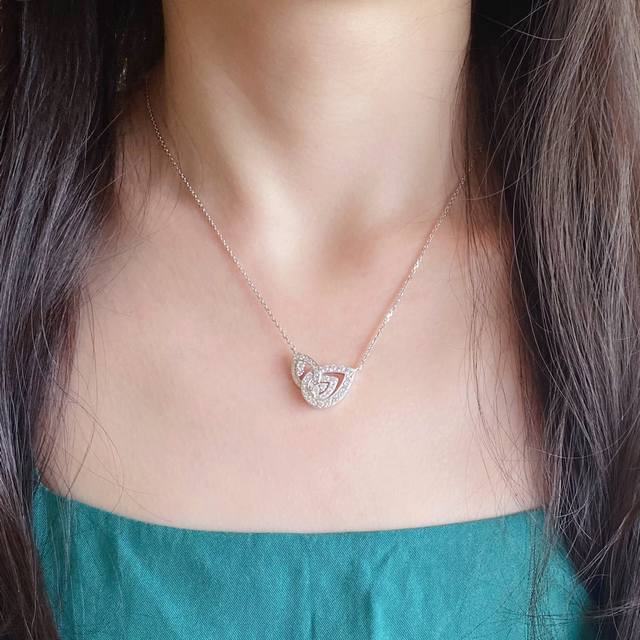 V Gold Chaumet Double Teardrop Necklace. Only the unique teardrop is perfect for