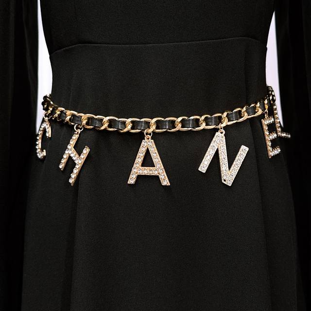 Xiaoxiang full diamond letter pendant braided waist chain DDD