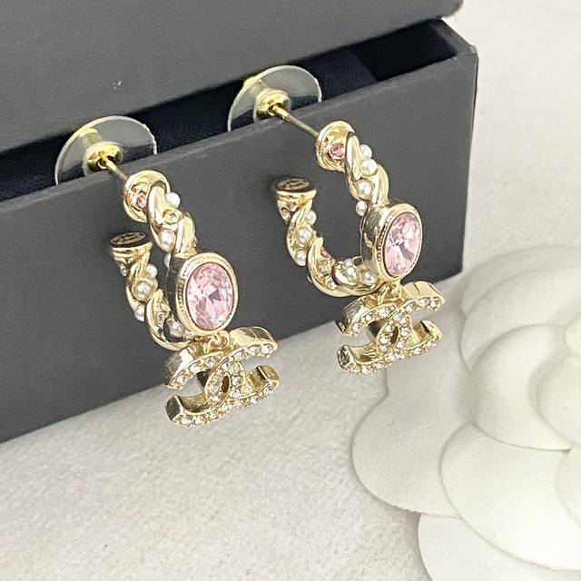 Code E2343 Chanel best-selling earrings, new arrival, brass texture Chan 23 twi
