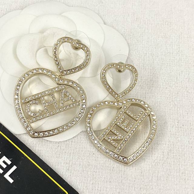 Code E2344 Chanel earrings are hot-selling and are now available at the same ti