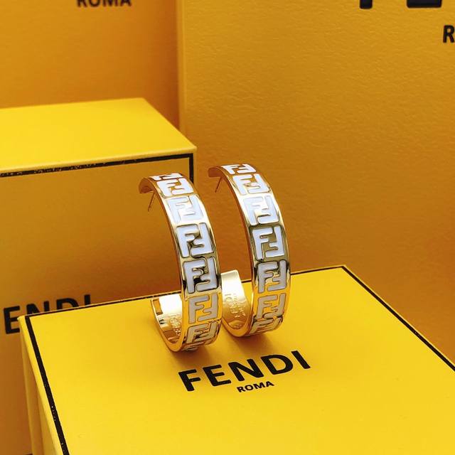 No. Fded0005 white No. Fded0007 black No. Fded0010 red Fendi moon round drop ea